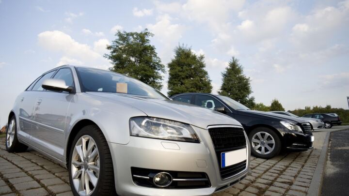 Guide pratique pour les concessions et les négociants : quelles sont les solutions numériques pour optimiser la vente des véhicules ? 1 763795e93f7bc187aea4e52164cf8e06